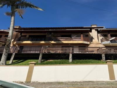 Sobrado para Venda, em Bombinhas, bairro , 2 dormit�rios, 2 banheiros, 1 su�te, 1 vaga